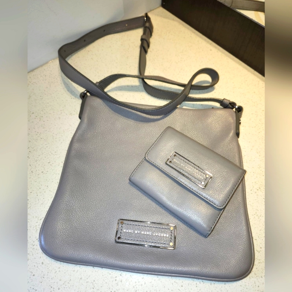 Marc Jacobs leather purse and wallet